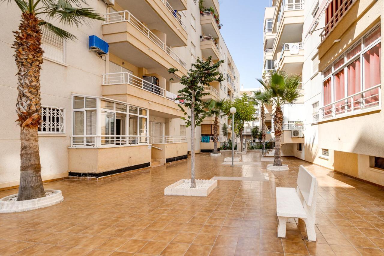 Apartamento La Loma 11 Торевьиа Экстерьер фото